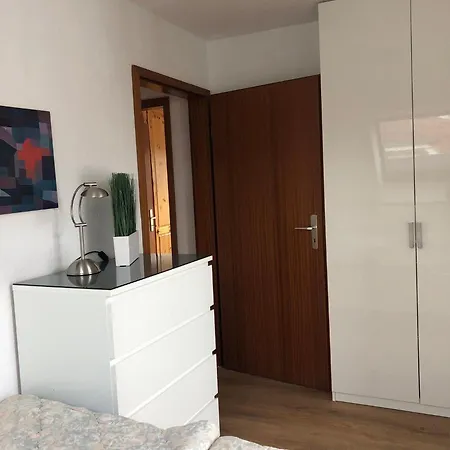 Ferienwohnung-jim-knopf-mit-balkon-zwischen-strand-wald-wiese-im-suedosten-der-insel-ruegen * Gustow (Vorpommern-Rugen)