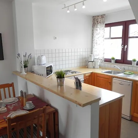 Apartment Ferienwohnung-jim-knopf-mit-balkon-zwischen-strand-wald-wiese-im-suedosten-der-insel-ruegen *