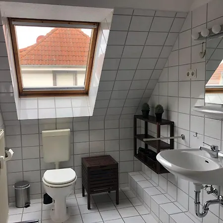 Ferienwohnung-jim-knopf-mit-balkon-zwischen-strand-wald-wiese-im-suedosten-der-insel-ruegen * Gustow (Vorpommern-Rugen)