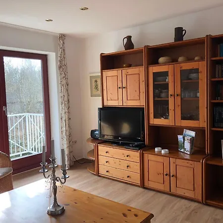 Ferienwohnung-jim-knopf-mit-balkon-zwischen-strand-wald-wiese-im-suedosten-der-insel-ruegen Gustow (Vorpommern-Rugen)