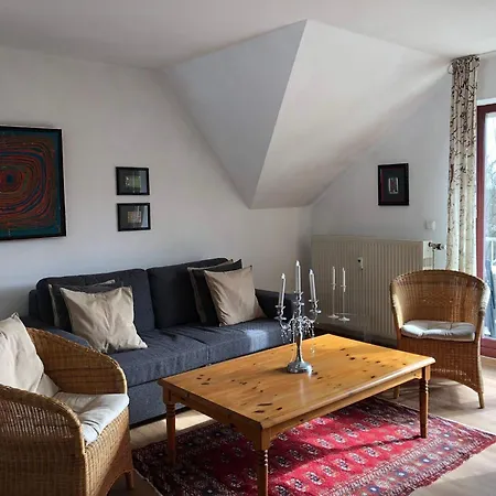 Apartment Ferienwohnung-jim-knopf-mit-balkon-zwischen-strand-wald-wiese-im-suedosten-der-insel-ruegen *