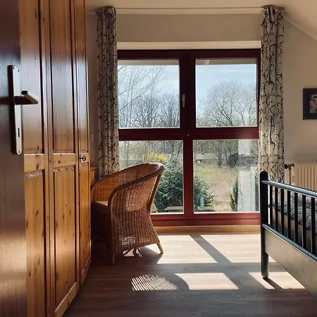 Apartamento Ferienwohnung-jim-knopf-mit-balkon-zwischen-strand-wald-wiese-im-suedosten-der-insel-ruegen Gustow (Vorpommern-Rugen)