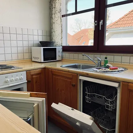 Apartment Ferienwohnung-jim-knopf-mit-balkon-zwischen-strand-wald-wiese-im-suedosten-der-insel-ruegen