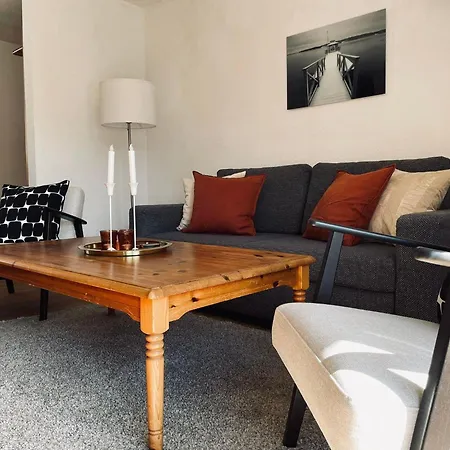 Apartment Ferienwohnung-jim-knopf-mit-balkon-zwischen-strand-wald-wiese-im-suedosten-der-insel-ruegen *