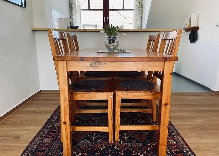 Ferienwohnung-jim-knopf-mit-balkon-zwischen-strand-wald-wiese-im-suedosten-der-insel-ruegen * Gustow (Vorpommern-Rugen)